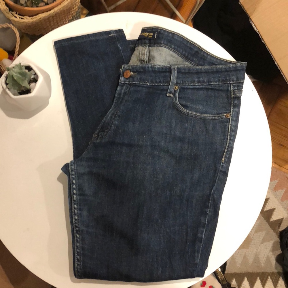 Levi’s too super low 524 leans